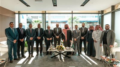 وزير العمل يبحث مع الأكاديمية العربية في السعودية فرص التعاون لتأهيل الشباب المصري لسوق العمل