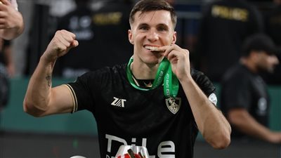 مُصّر على تكرار أخطائه.. شوبير ينتقد تعامل الزمالك في ملف ميشالاك