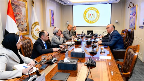 وزيرة البيئة 