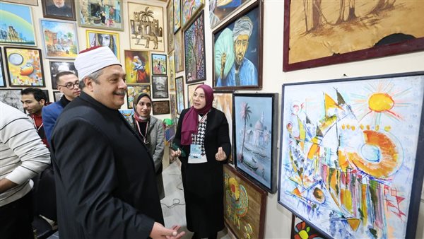 لوحات وأعمال فنية