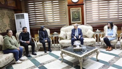 محافظ المنيا يكرم نماذج ناجحة لأصحاب مشروعات صغيرة ومتناهية الصغر