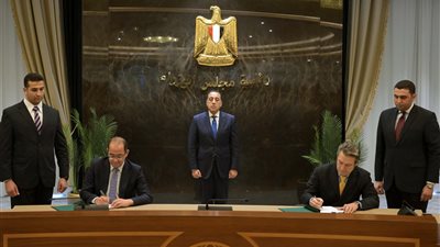 برأس مال 10 ملايين يورو.. رئيس الوزراء يشهد توقيع اتفاقية تستهدف إنشاء «حساب مصر» لتمويل دراسات الجدوى