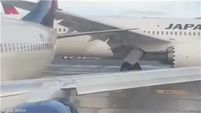 اصطدام طائرتين على مدرج مطار سياتل تاكوما الدولي الأمريكي 