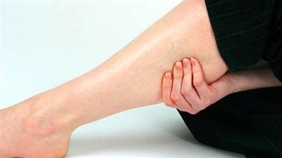 جلطات الدم في الساقين.. ما هي الأسباب وطرق تجنبها؟