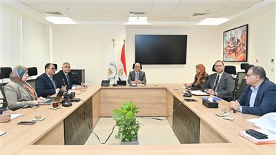 الري: التنسيق مع الزراعة لإنهاء إجراءات تسليم أراضي طرح النهر في أسرع وقت