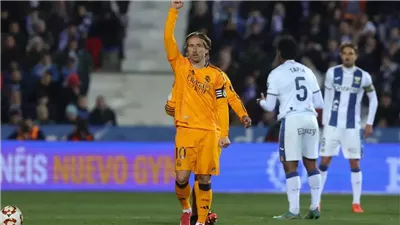 بعد تألقه في المباراة الأخيرة.. موقف ريال مدريد من تجديد عقد مودريتش