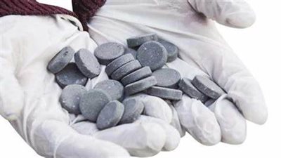 سيدة مضطربة نفسيا تقتل نجلها وتُنهي حياتها بأقراص سامة في البحيرة| بث مباشر