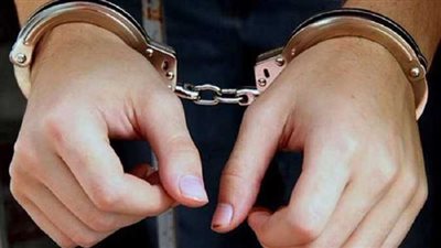 اليوم.. محاكمة عاطل بتهمة سرقة المواطنين في عين شمس بأسلوب الخطف