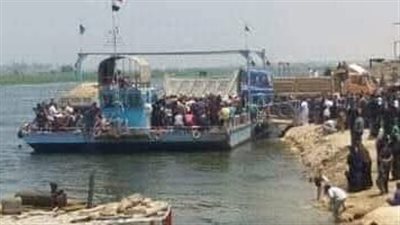 عطل فني يتسبب في شحوط معدية نيلية على متنها ركاب وسيارات ببني سويف 