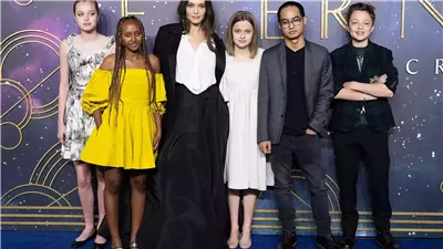 أنجلينا جولي: جميع أطفالي يفضلون الابتعاد عن الشهرة والتمثيل