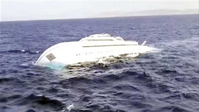 بلاغ غرق مركب أمام جبل الزيت في البحر الأحمر.. وخروج لانشات للإنقاذ | بث مباشر