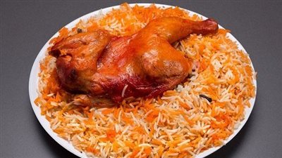 طريقة عمل المندي بالدجاج.. سر نكهة مندي المطاعم المدخن