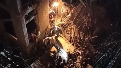 إصابة شخصين في انهيار سقف عقار سقط عليهما خلال العمل بالمحلة | بث مباشر