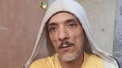 استغاثة عامل بالبحيرة فقد ذراعيه بعد إصابته بجلطة: مليش مصدر رزق وبعت عفش بيتي| بث مباشر