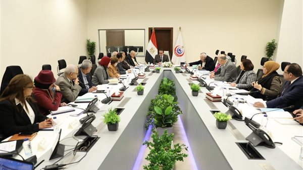 اجتماع وزير الصحة