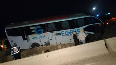 إصابة 16 شخصًا إثر انقلاب أتوبيس بصحراوي المنيا.. والدفع بـ15 سيارة إسعاف