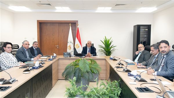 اجتماع وزير الري