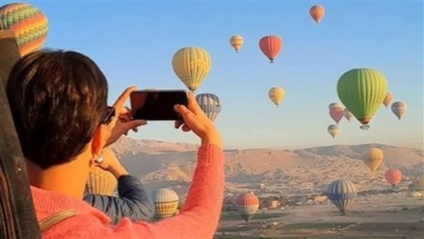 البالون الطائر بالأقصر