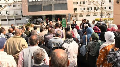 محافظ أسوان يتابع تجربة عملية لإخلاء مبنى الديوان العام تحسبا للأحداث الطارئة