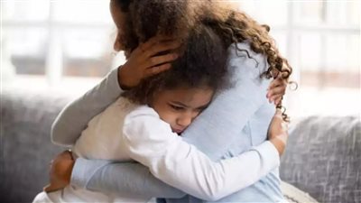 علامات تحذيرية تشير لإصابة طفلك بالقلق والاكتئاب 