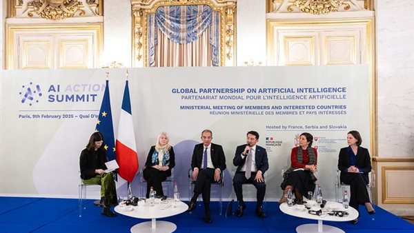 خلال المشاركة