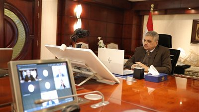 رئيس قناة السويس يعلن بدء التشغيل الفعلي لمشروع ازدواج القناة بالقطاع الجنوبي أمام حركة التجارة العالمية