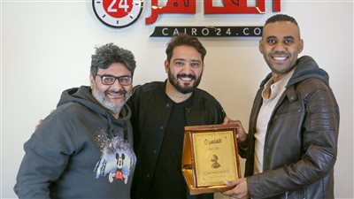 أحمد زعيم والمنتج وليد منصور في ضيافة القاهرة 24 بعد اعتزامهما التعاون في مشاريع فنية قريبًا