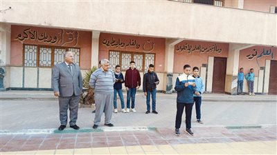 تعليم الفيوم: إحالة مدير ووكيل مدرسة للتحقيق بسبب التأخر عن حضور طابور الصباح