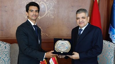 قناة السويس: نبحث أهمية العمل المشترك مع بنما في ضوء تحديات صناعة النقل البحري