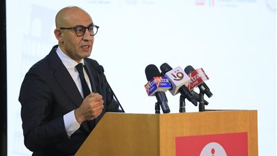 التعليم: إتاحة الفرصة للكفاءات المصرية للعمل في الكيانات الصناعية الرائدة بإيطاليا