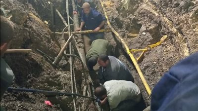 رئيس حي البساتين: إصلاح كسر ماسورة بشارع حسن التهامي وعودة المياه لطبيعتها| صور