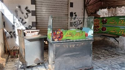 إغلاق مطعم في السويس بعد اشتباه في حالات تسمم بين طالبات بمدرسة التجارة