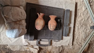 بـ الأشعة السينية.. البعثة الإسبانية بالأقصر تبدأ في تحليل الفخار المُكتشف حديثا| صور 