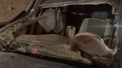 الكاوتش انفجر.. مصرع أب وإصابة نجله في انقلاب ملاكي بالفيوم | بث مباشر