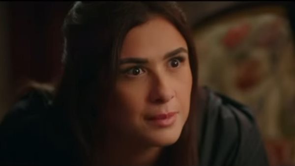 ياسمين عبد العزيز