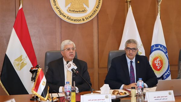 أيمن عاشور ومصطفى