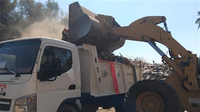 رفع 50 طنًا من المخلفات والأتربة بشوارع سوهاج