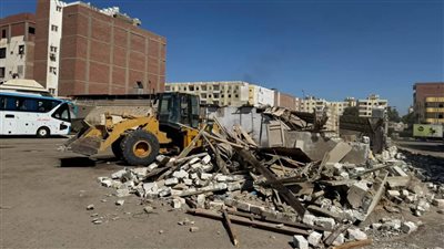 حملة مكبرة بالبحر الأحمر لتنفيذ قرارات إزالة بناء مخالف وقرار تقنين الوضع ضمن الموجة 25| صور