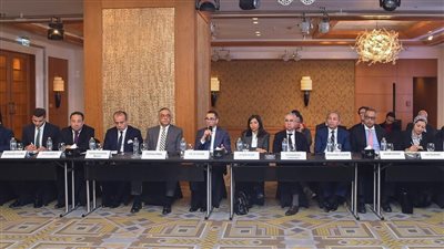 وزير الاستثمار يبحث مع 42 شركة إيطالية فرص وجودها في مصر