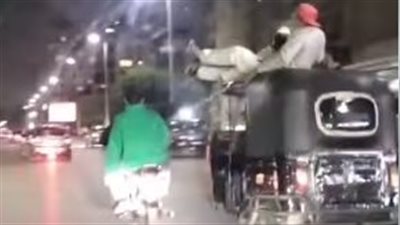 الأمن يفحص مقطع فيديو لموكب زفاف تضمن استعراضا بالدراجات والسيارات في الأميرية 