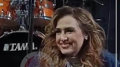 سيمون: اتسجنت 25 سنة في إقامة جبرية بسبب هنا الزاهد.. وبيجيلي ذهول لما بلاقي الجمهور لسه حافظ أعمالي