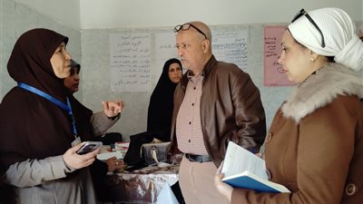 مكافأة صيدلانية و3 ممرضات ومجازاة طبيب في جولة لوكيل صحة الفيوم على الوحدات