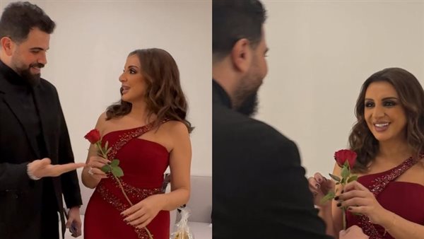 الفنانة أنغام ومعجب