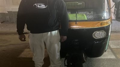 ماشي عكس الاتجاه.. سائق توك توك يتسبب في إصابة سيدة بالقاهرة