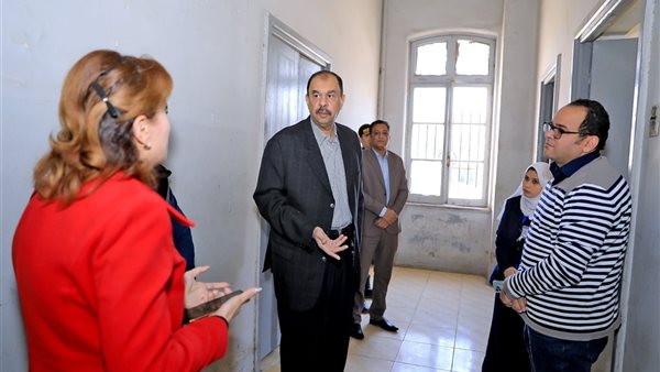 محافظ سوهاج خلال