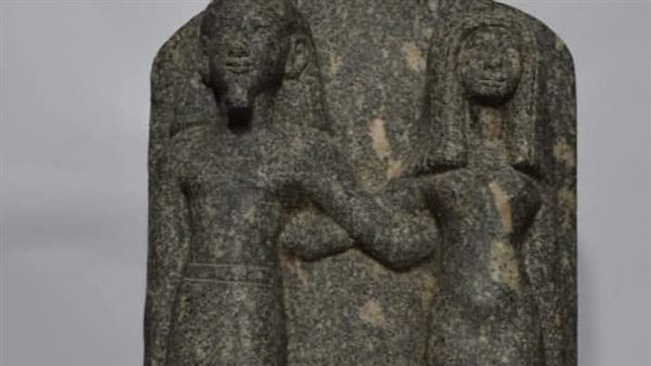  تمثال من الجرانيت