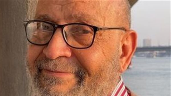 الكاتب السيد حافظ