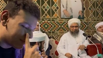 الرابر عمر الأمير يغني بكلمات كتبها عن النبي.. والحبيب الجفري لمهاجميه: لا تقفوا بينه وبين الله ورسوله