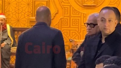 بحضور سامح حسين وحنان مطاوع وعلاء مرسي.. أحمد السبكي يستقبل عزاء شقيقه سيد بمسجد الشرطة