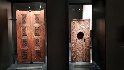 ننشر صور القطع الأثرية المُشاركة في بينالي الفنون الإسلامية بالسعودية